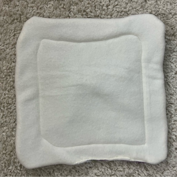 GUNIEA PIG PEE PAD REVERSIBLE HANDMADE BY MY DAUGHTER - Picture 5 of 8